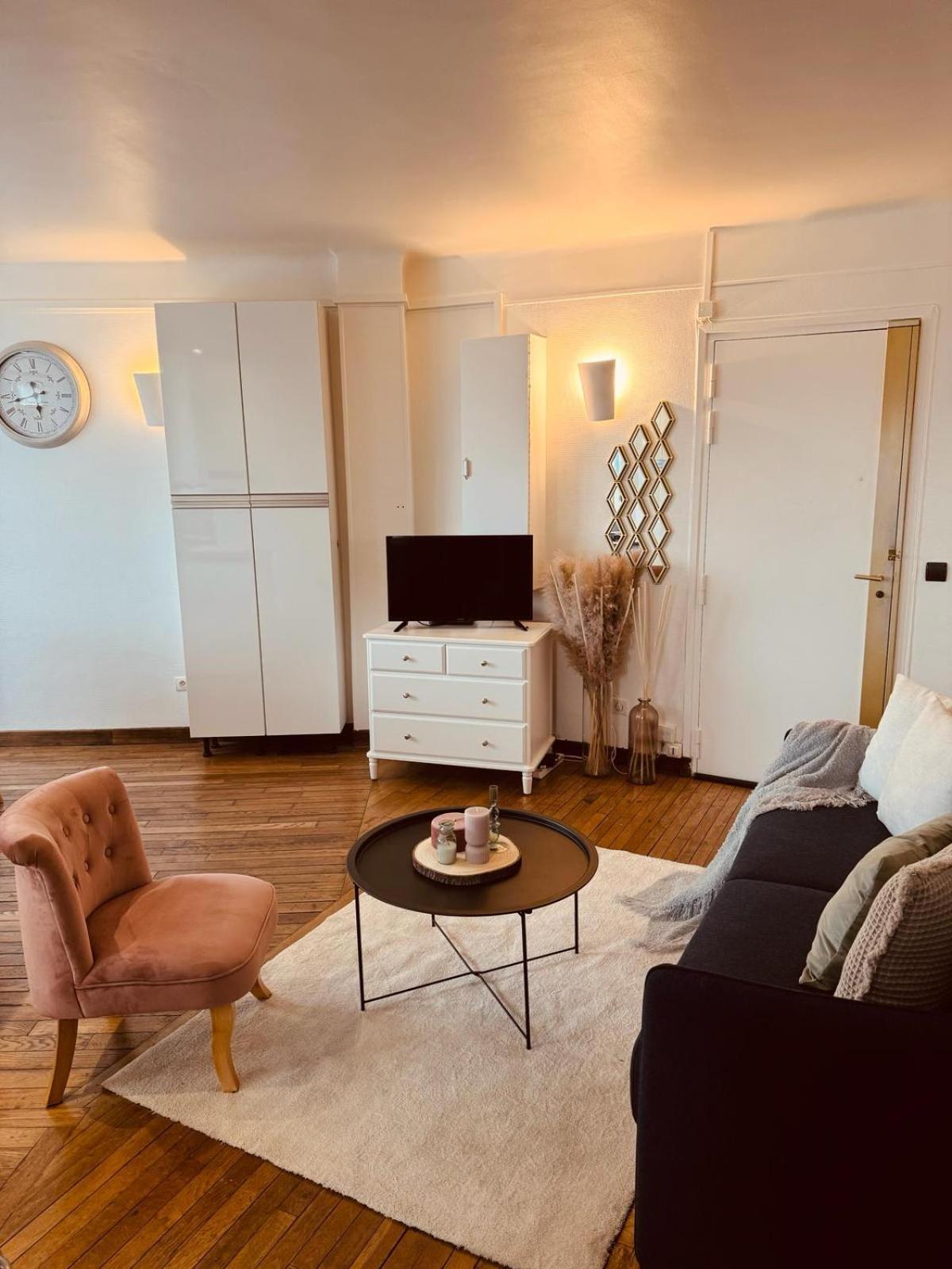ורסאי Le Versaillais Gare/Chateau/Wifi/Netflix מראה חיצוני תמונה