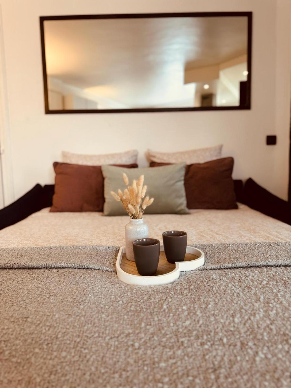 ורסאי Le Versaillais Gare/Chateau/Wifi/Netflix מראה חיצוני תמונה